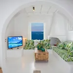 Azure Horizon & - Adults Only Apartment
